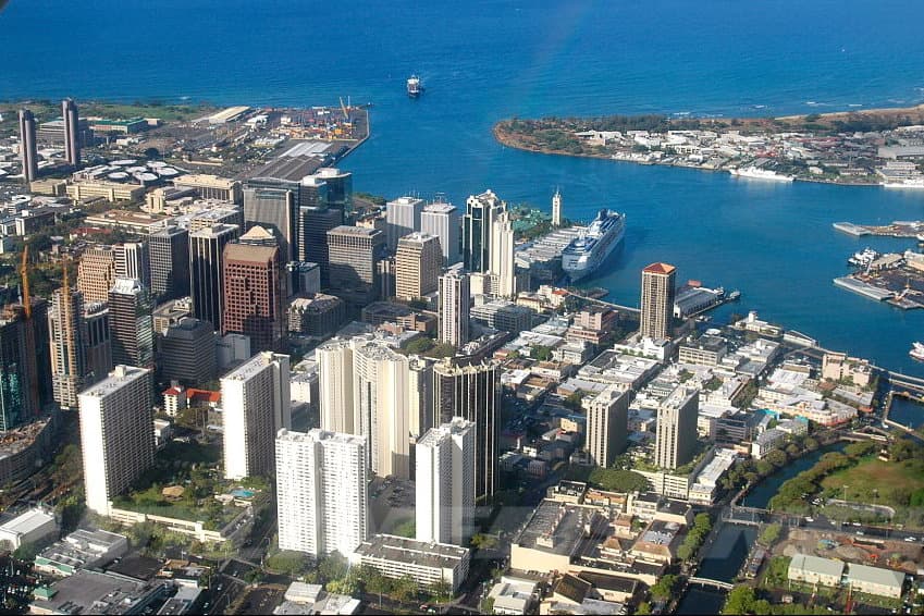 Круизный порт Honolulu, Oahu 02.jpg.