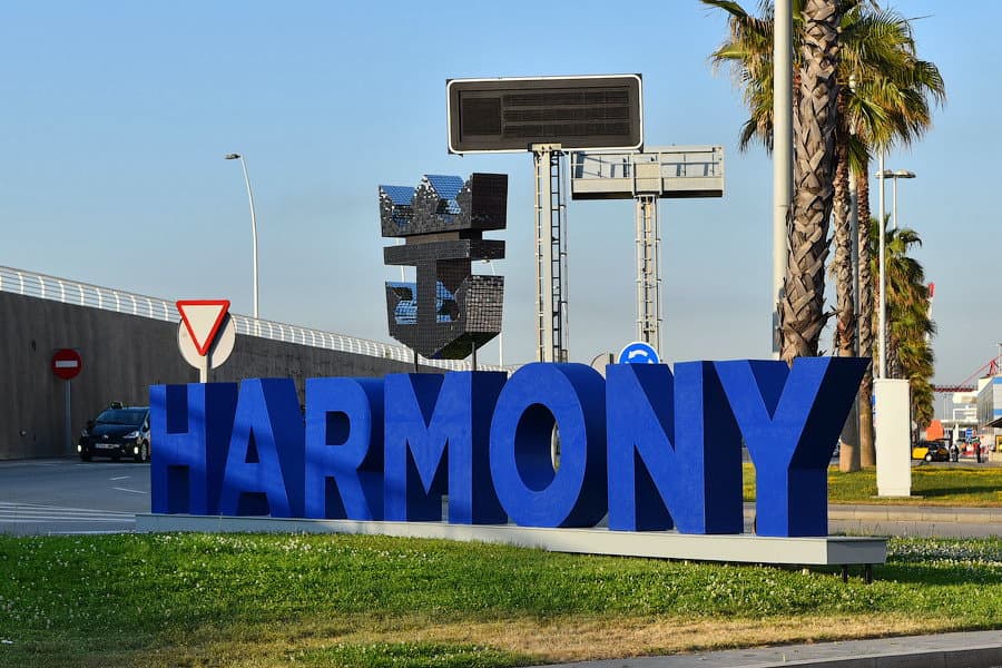 harmony-of-the-seas-barcelona